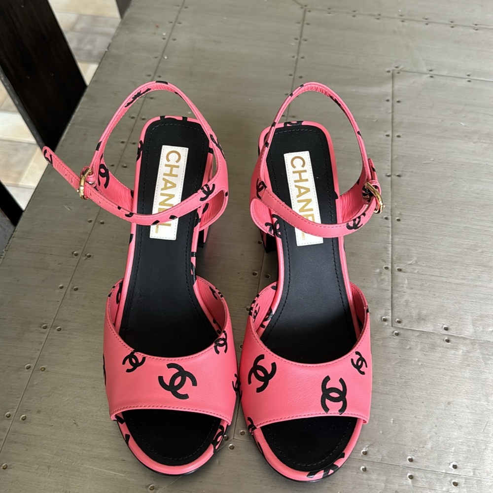 Chanel crazy cc pink black sandal pump logo shoes with box and dustbag sz 38.5 - Picture 3 of 9